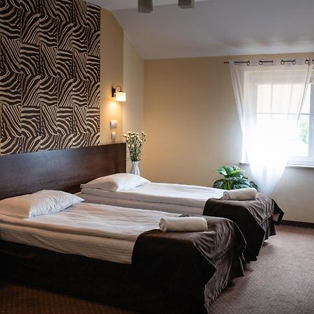 Hotel Alta Brzozow Экстерьер фото
