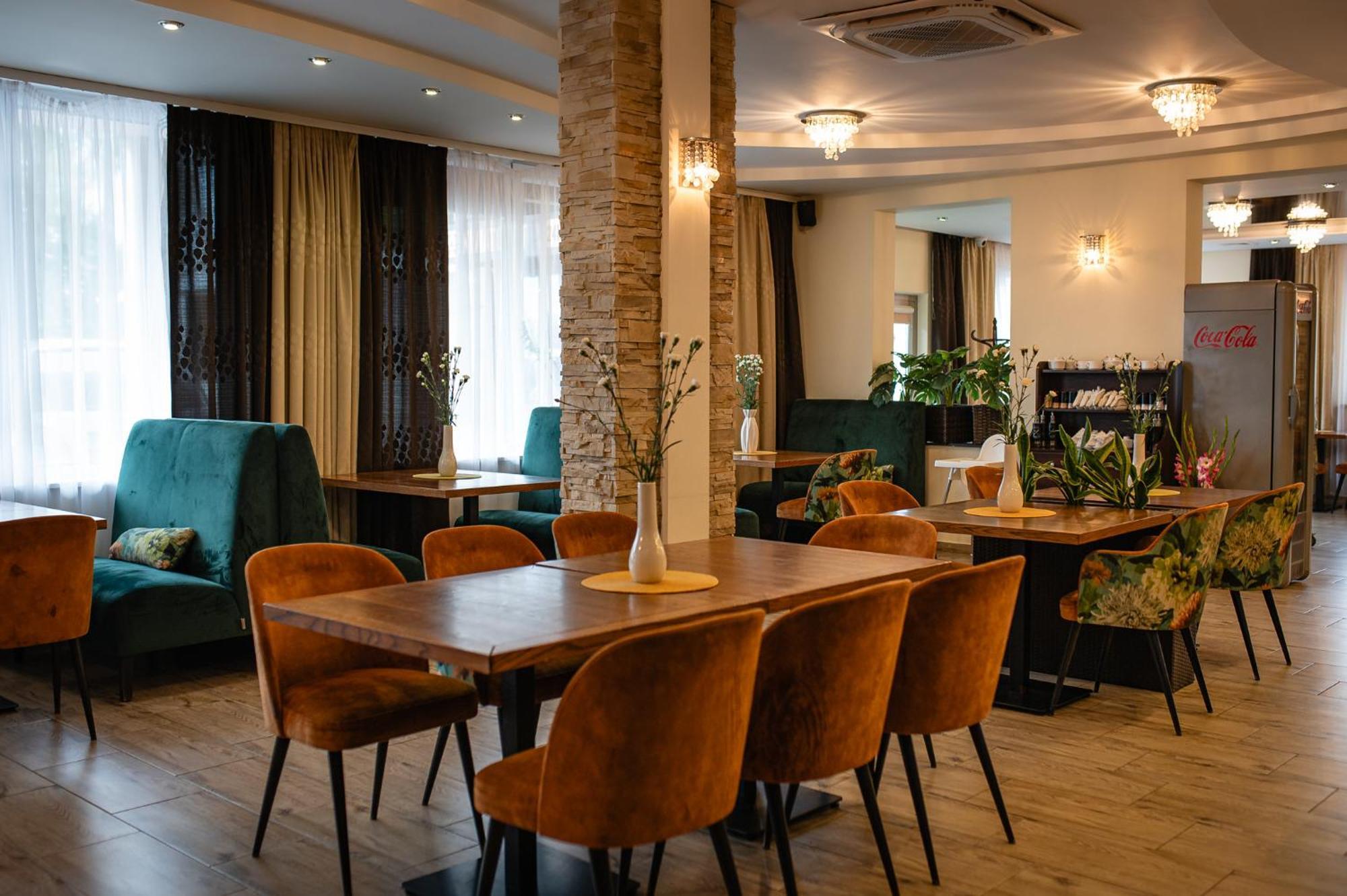 Hotel Alta Brzozow Экстерьер фото