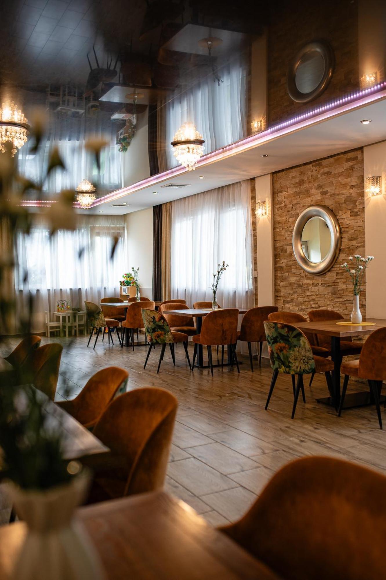 Hotel Alta Brzozow Экстерьер фото