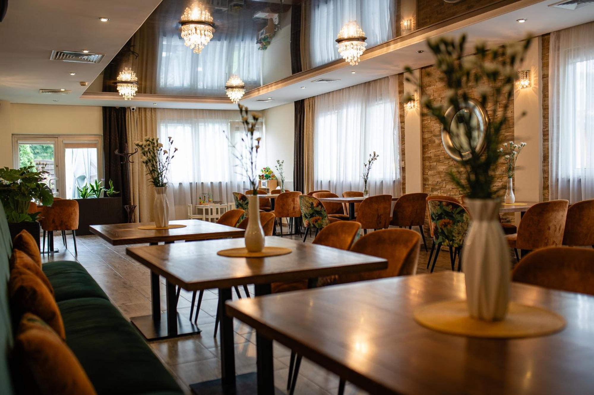 Hotel Alta Brzozow Экстерьер фото