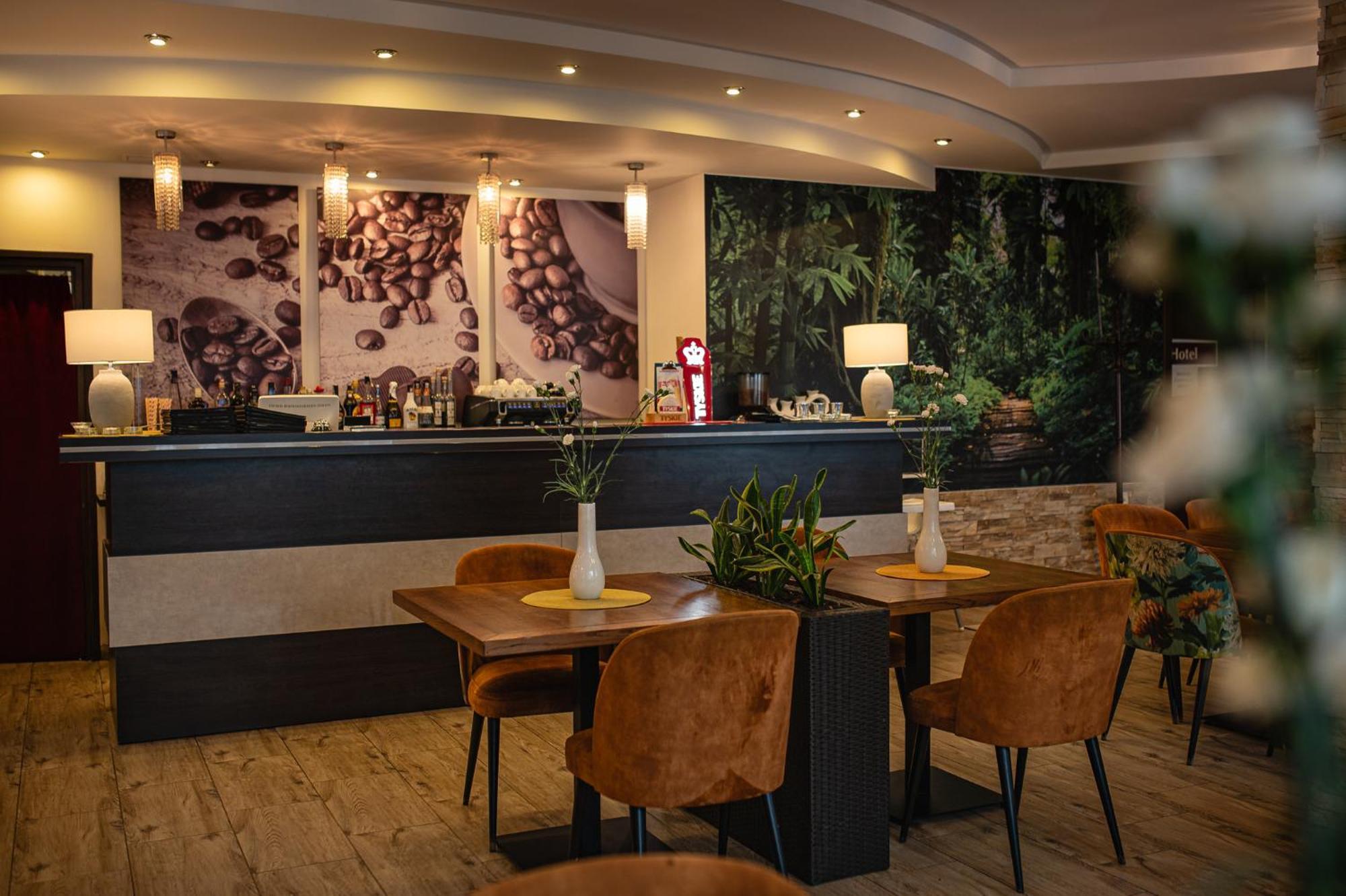 Hotel Alta Brzozow Экстерьер фото