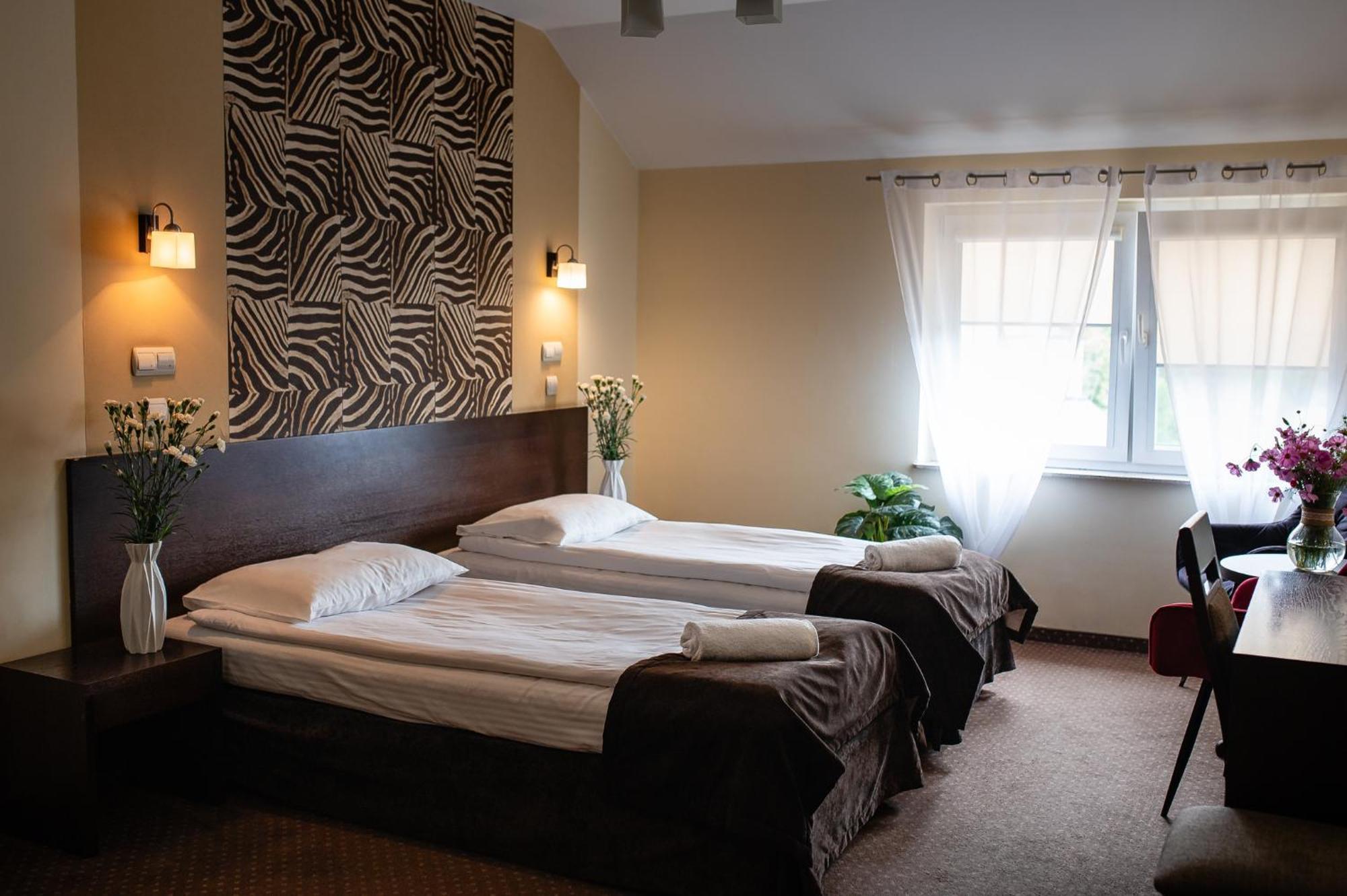Hotel Alta Brzozow Экстерьер фото